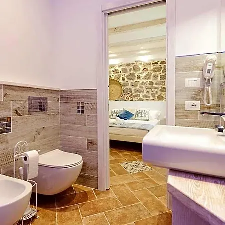 La Roccia Hotel 4*