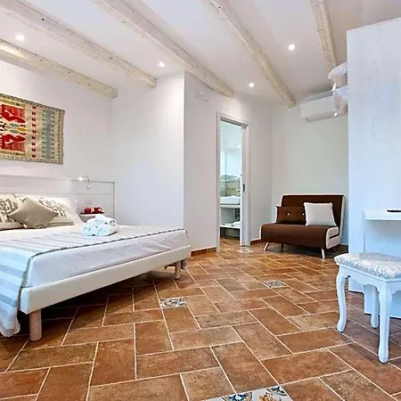 La Roccia Hotel
